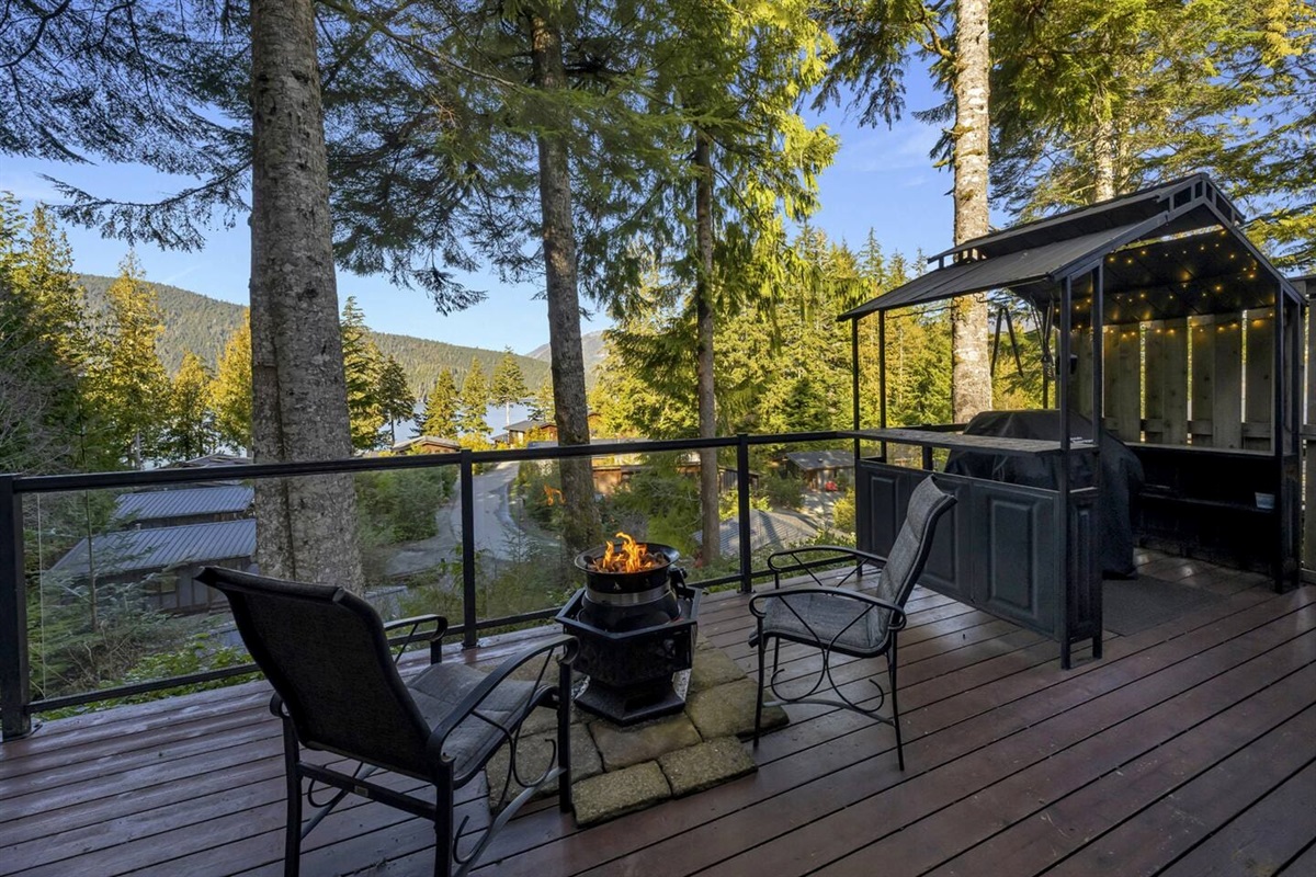 Large private deck and covered BBQ area