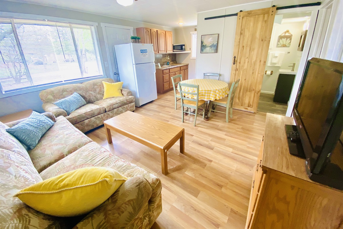 "8" The Tree Cottage Green Valley Victory Properties