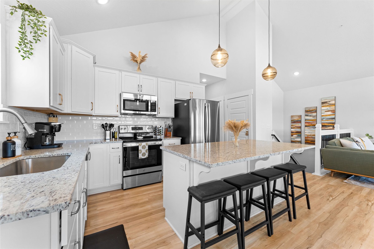 Fully stocked kitchen, just bring the food!