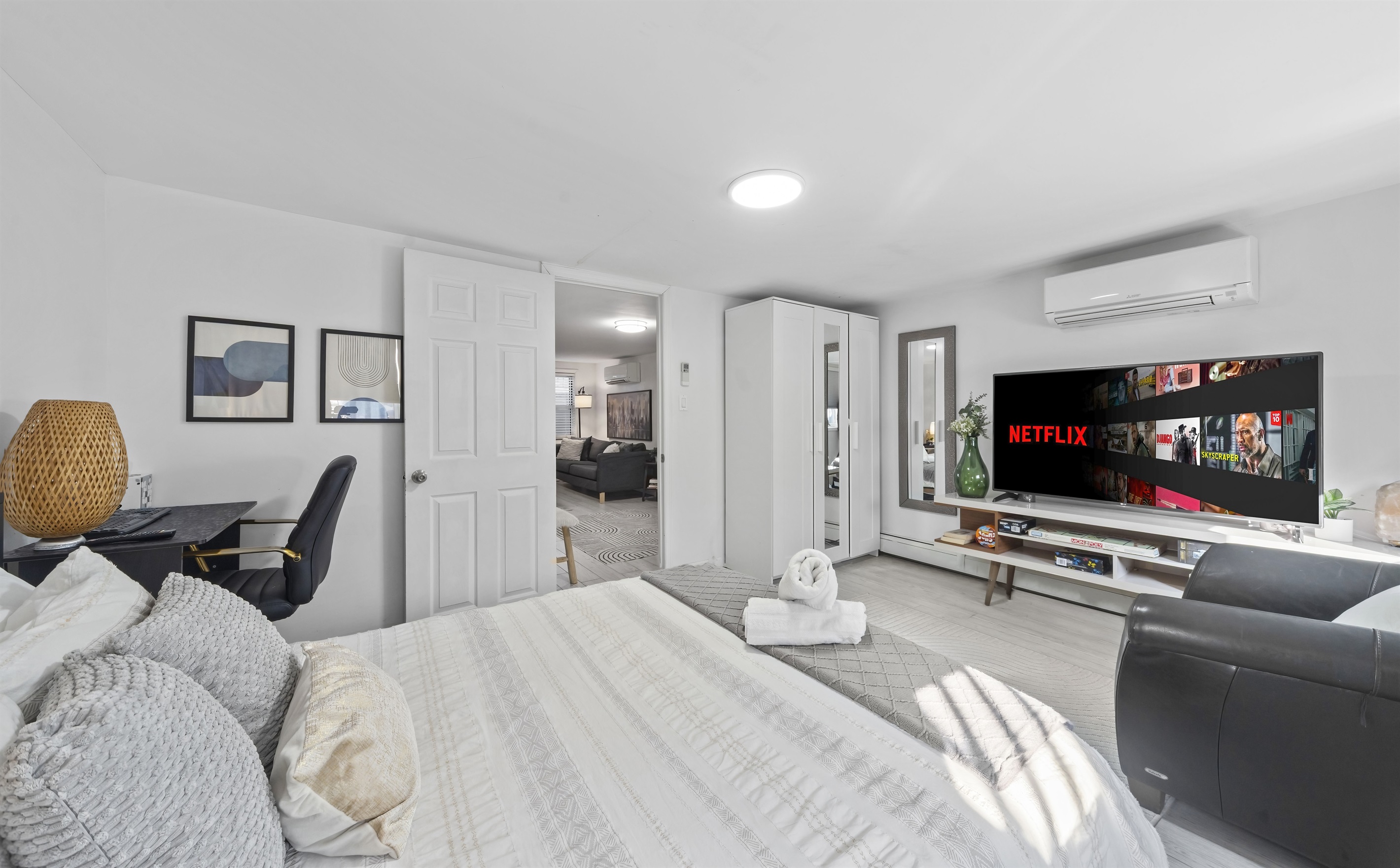 Spread out and truly unwind in an airy layout that balances comfort, privacy, and room to breathe.