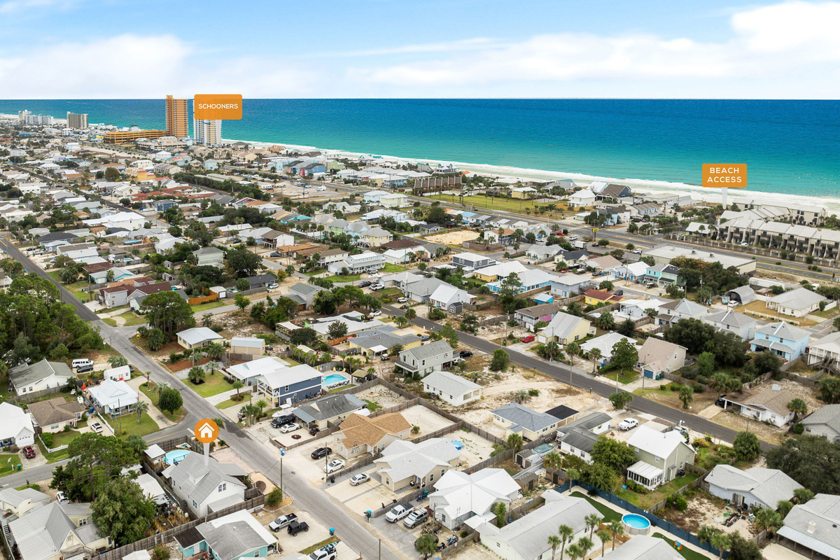 Aerial, street view, dual-water proximity