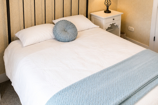 Queen bedroom