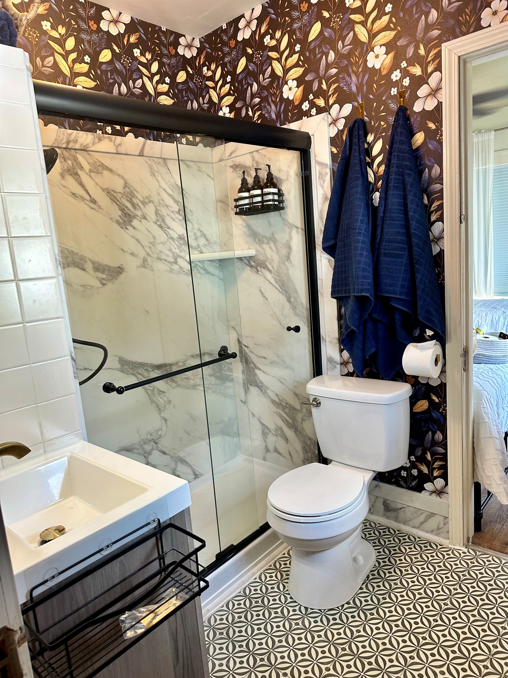 Lux updates to bathroom