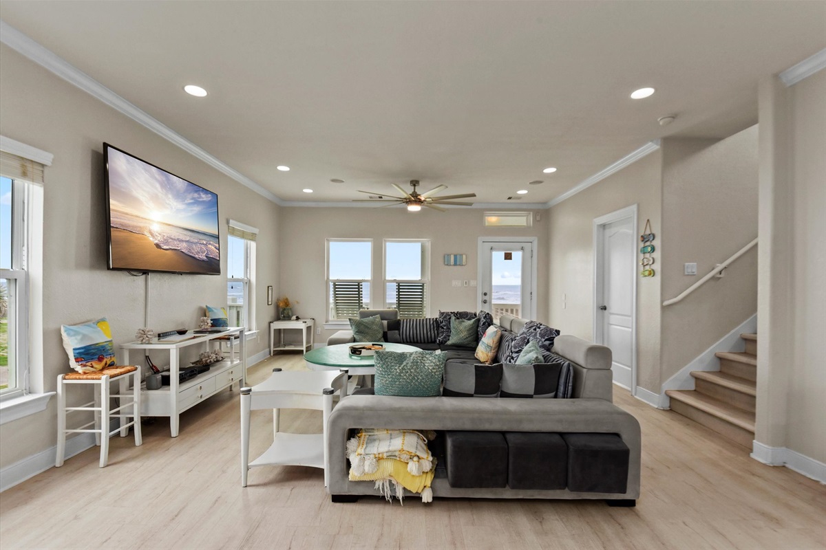 613cdd74678146b0ae6f7b9cd753e84c Large | Beachhouse | Texas | TX | Vacation Homes | Galveston | Crystal Beach | Kokomo | Breezy Days | Beachfront Elegance | Sunrise Serenity | Southern Sands Property Management, LLC
