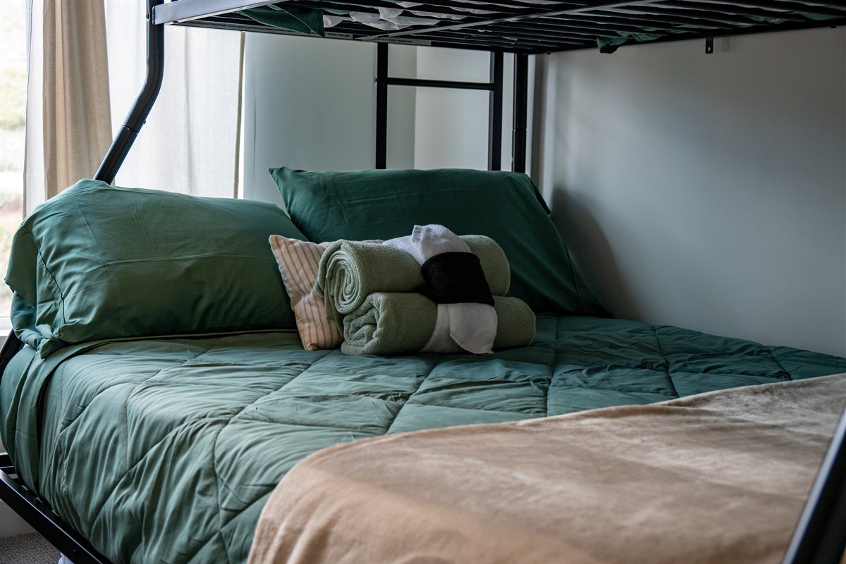 Bunk room—perfect for kids or groups.