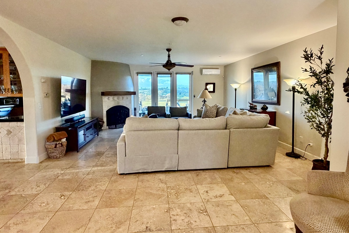Living room with views, relax and drink your morning coffee.