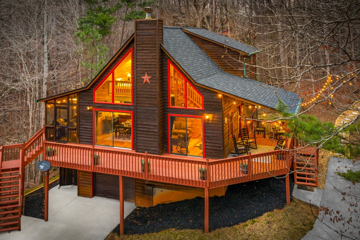 It’s a peaceful and picturesque scene that feels both relaxing and refined.