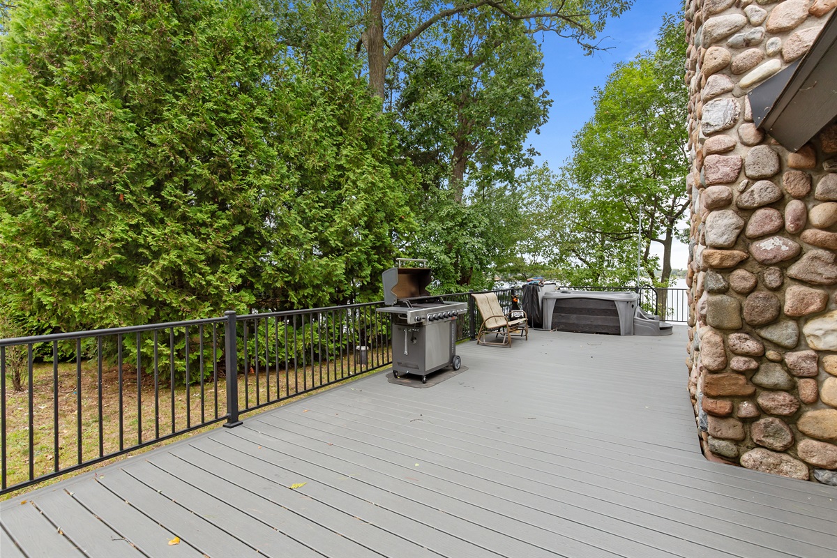 The gas grill is ready for cooking—perfect for easy, delicious meals outdoors