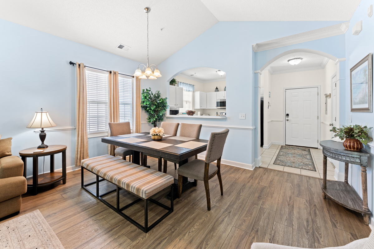 Dining Table - space for 6