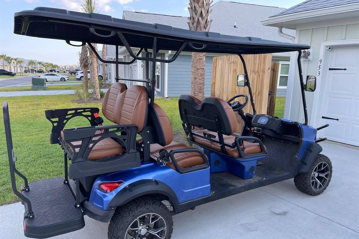 6-seater golf cart included in your stay