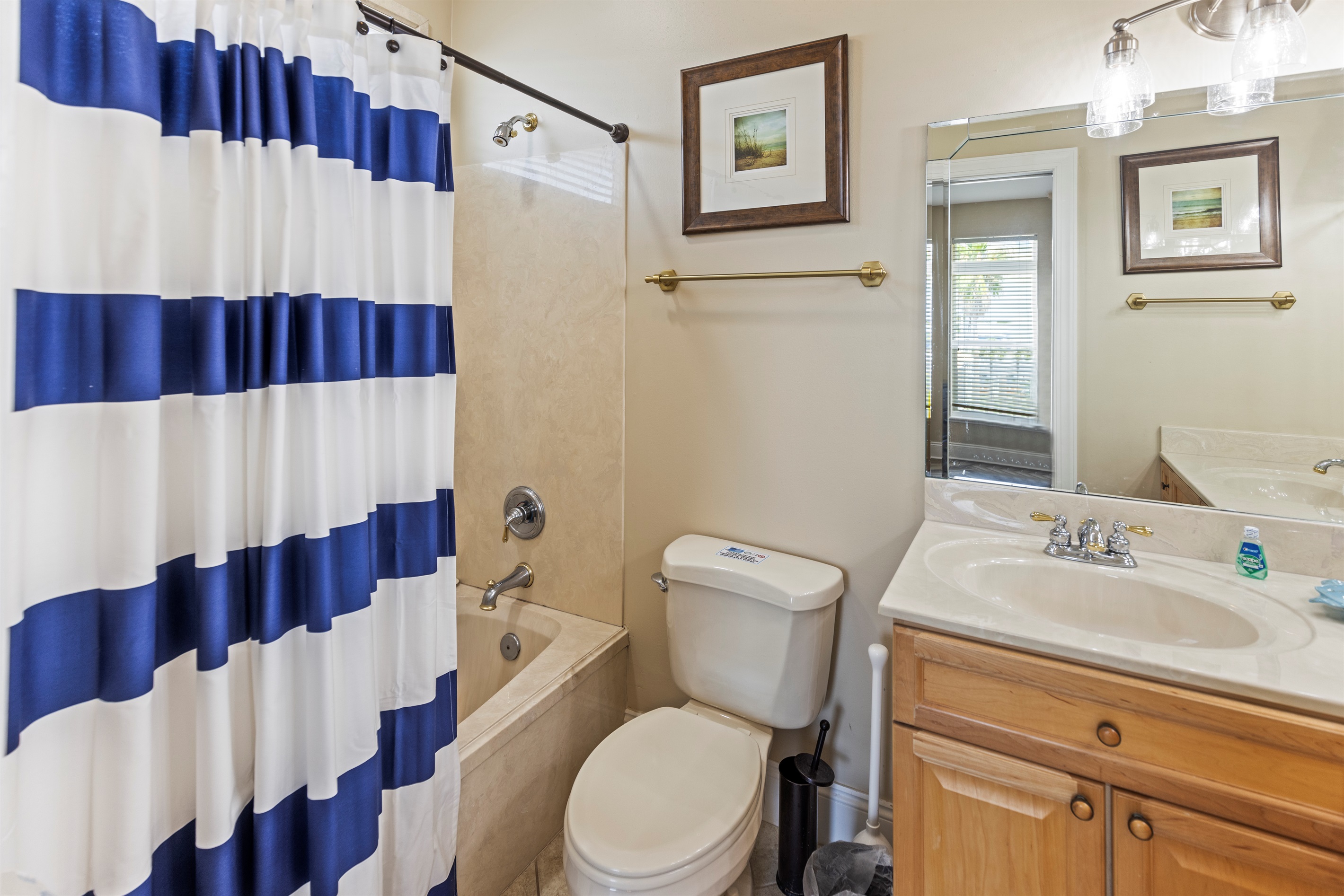 3rd Bathroom (3rd Bathroom)