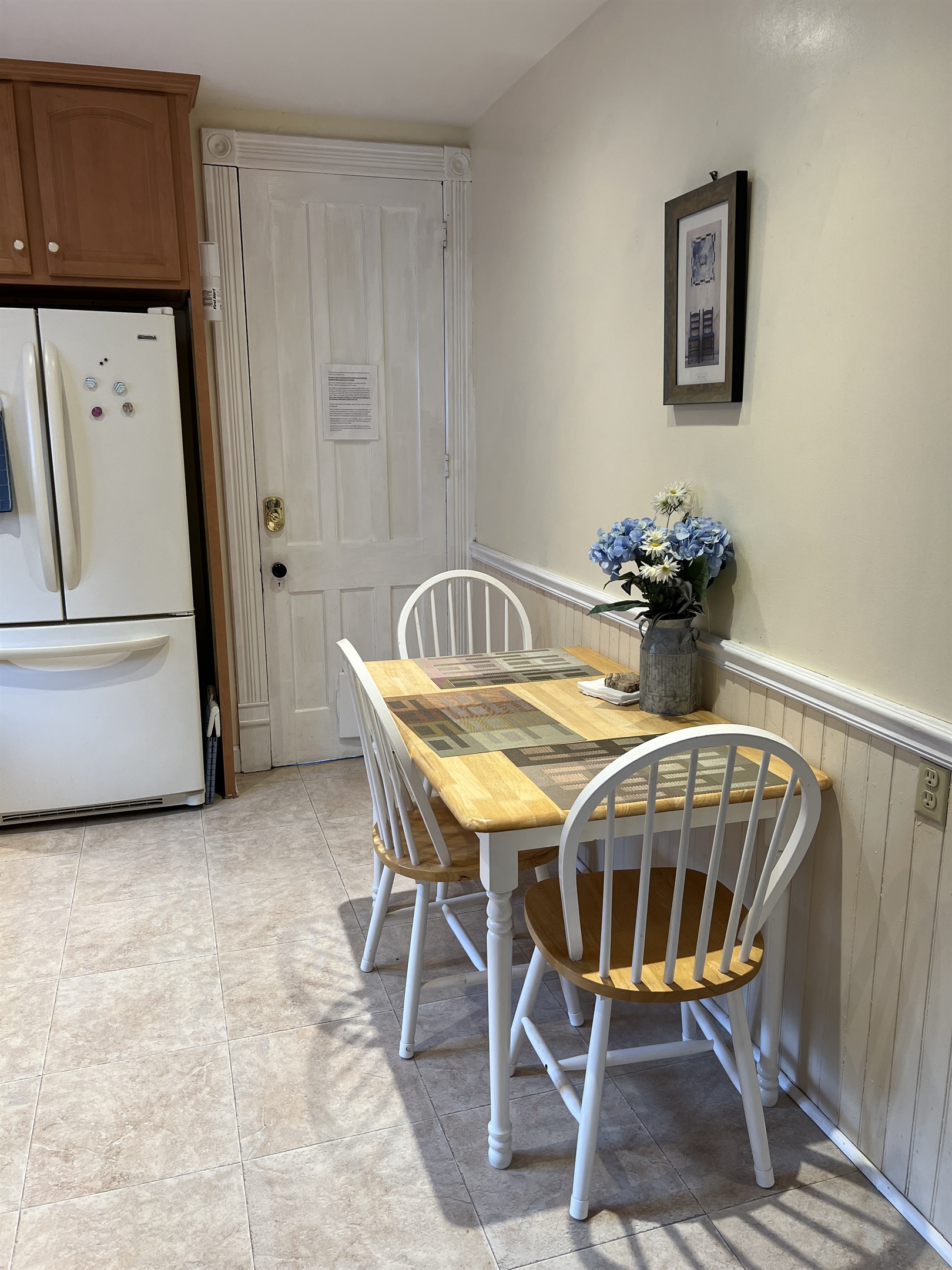 Eat-in Kitchen