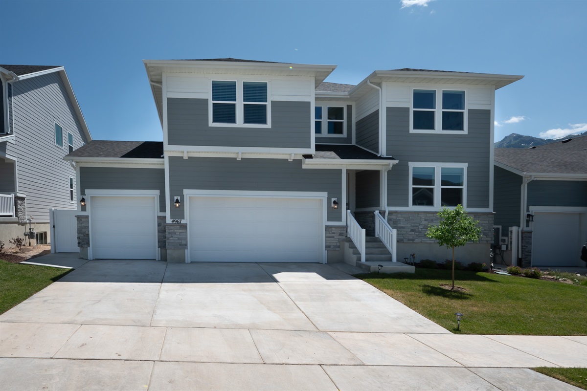 Exterior view of Garage