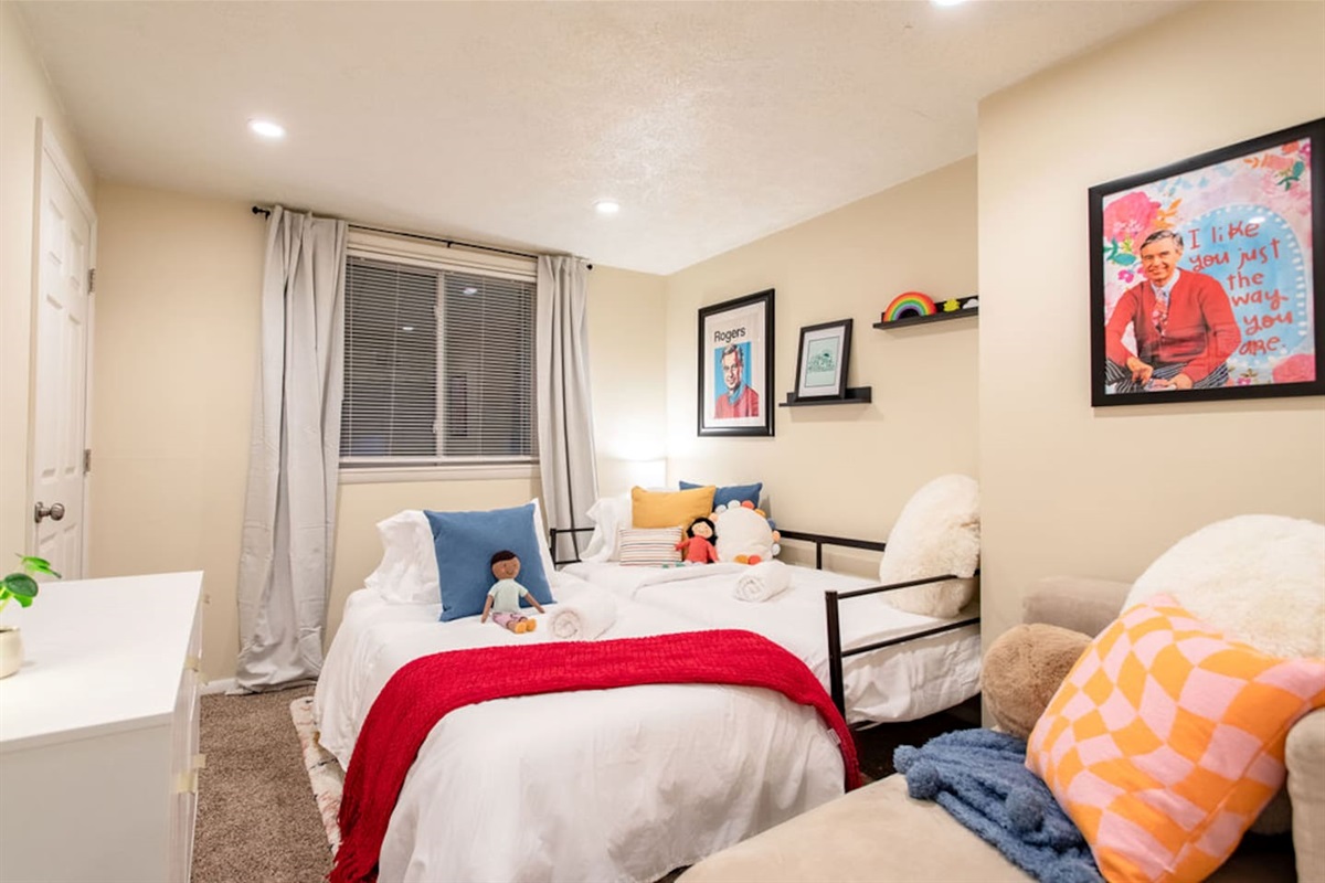 Kids friendly bedroom.