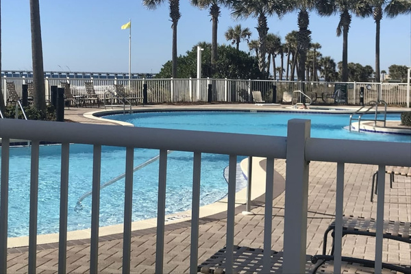 Beachside pool is heated seasonally