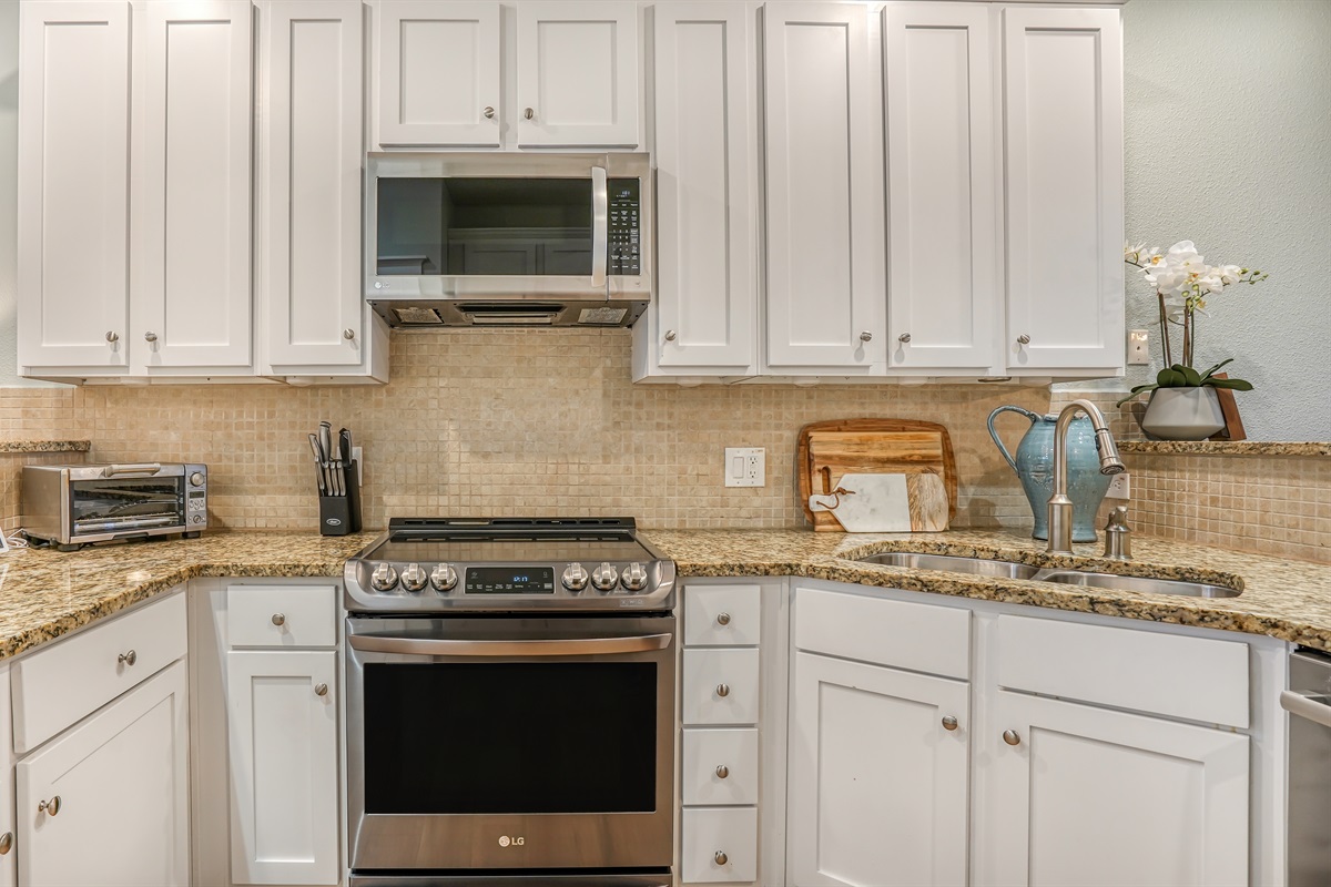 61b764f28b654f75a8e507b9c289e0b1 Large | Beachhouse | Texas | TX | Vacation Homes | Galveston | Crystal Beach | Kokomo | Breezy Days | Beachfront Elegance | Sunrise Serenity | Southern Sands Property Management, LLC