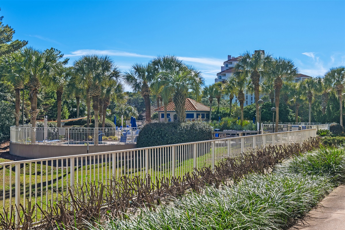 The Heated Tops'l Summit Pool and Hot Tub are ~100' Away from the patio - super convenient!