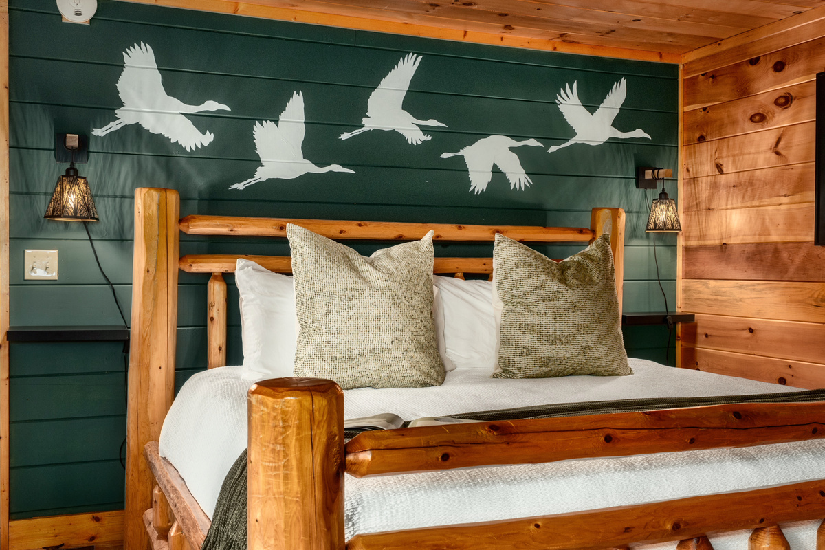 Themed bedrooms with murals!