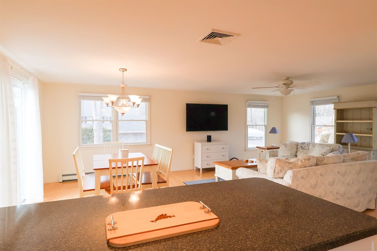 27 Leslie Lane, Oak Bluffs