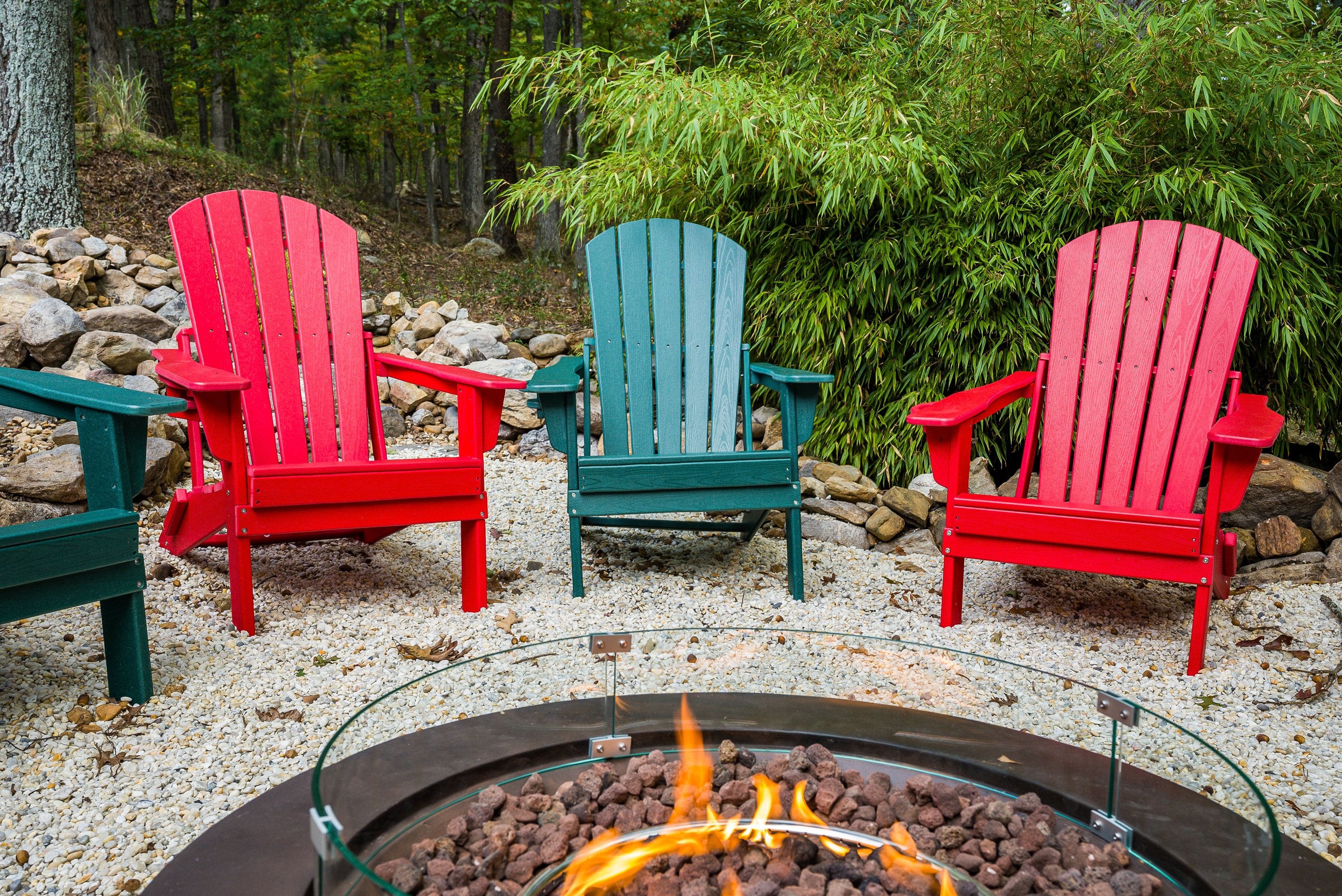 Cozy up around the fire pit – perfect for s’mores & stories.