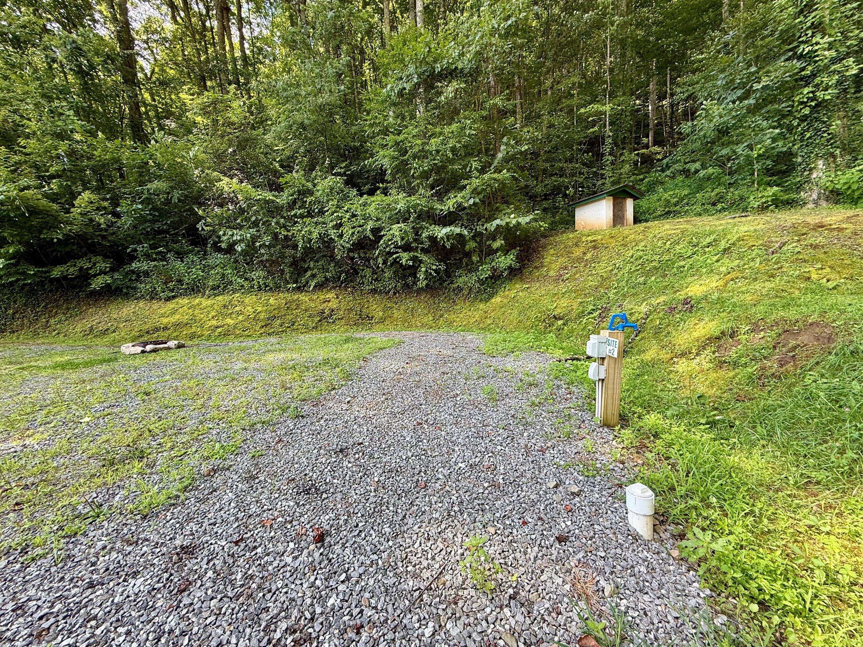 Site 2 — All the comforts of home, plus mountain nights by the fire