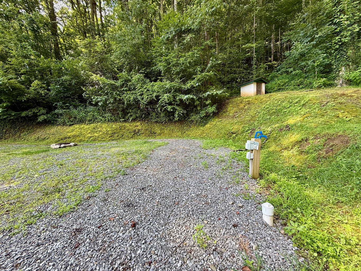 Site 2 — All the comforts of home, plus mountain nights by the fire