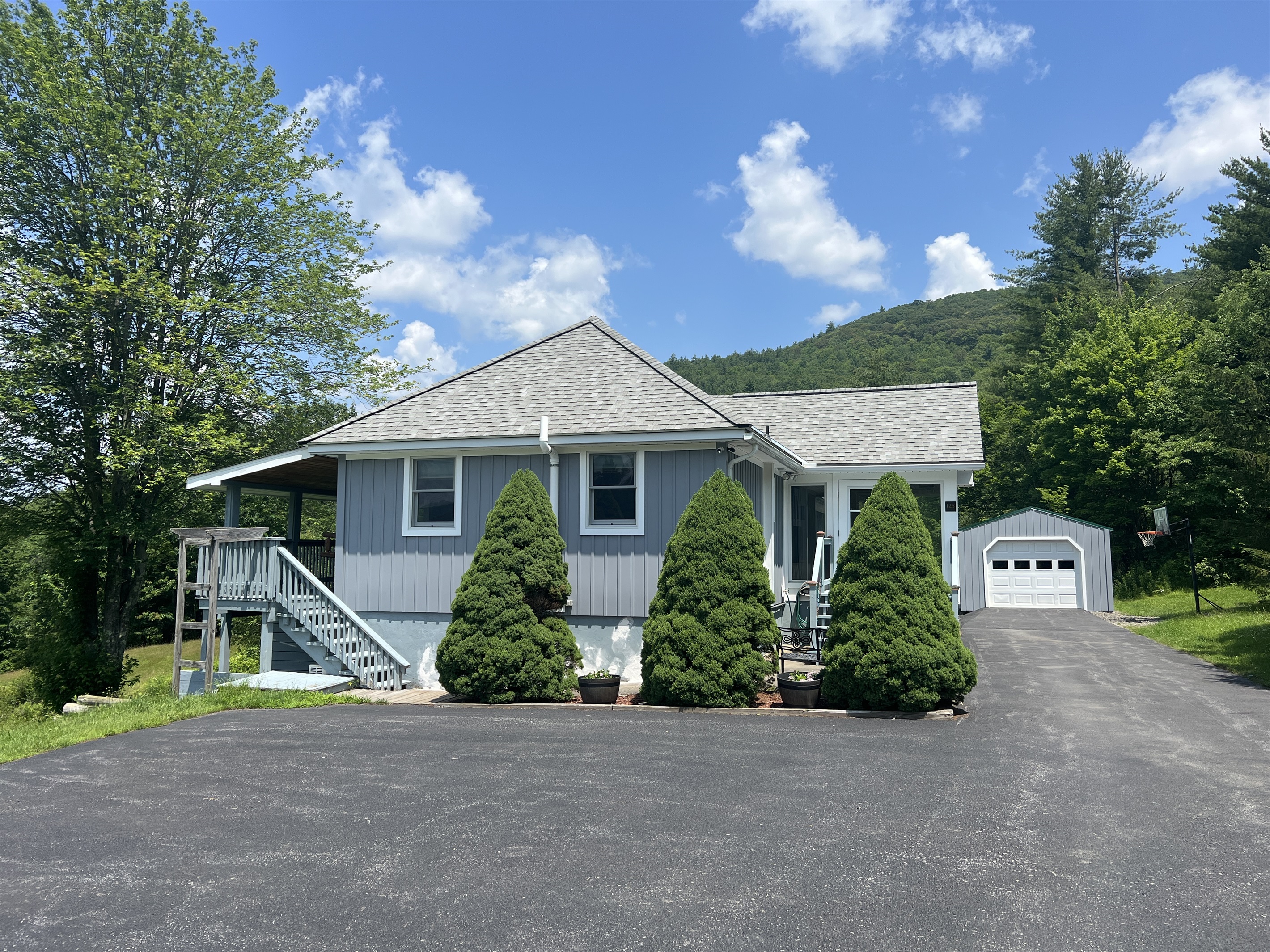 Shagbark Hill parking area and flat driveway are perfect for games!