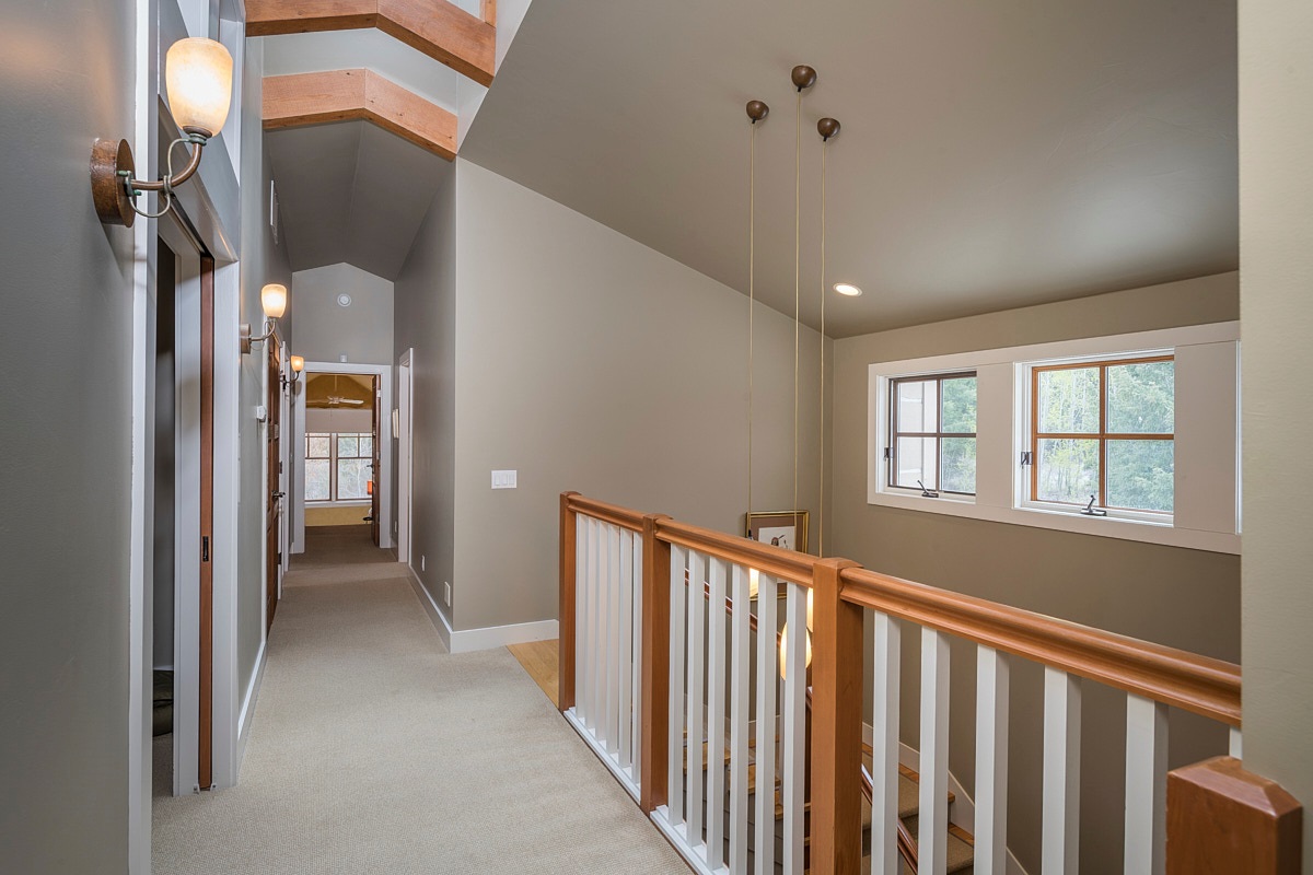 Upstairs Landing- looking toward BR 3