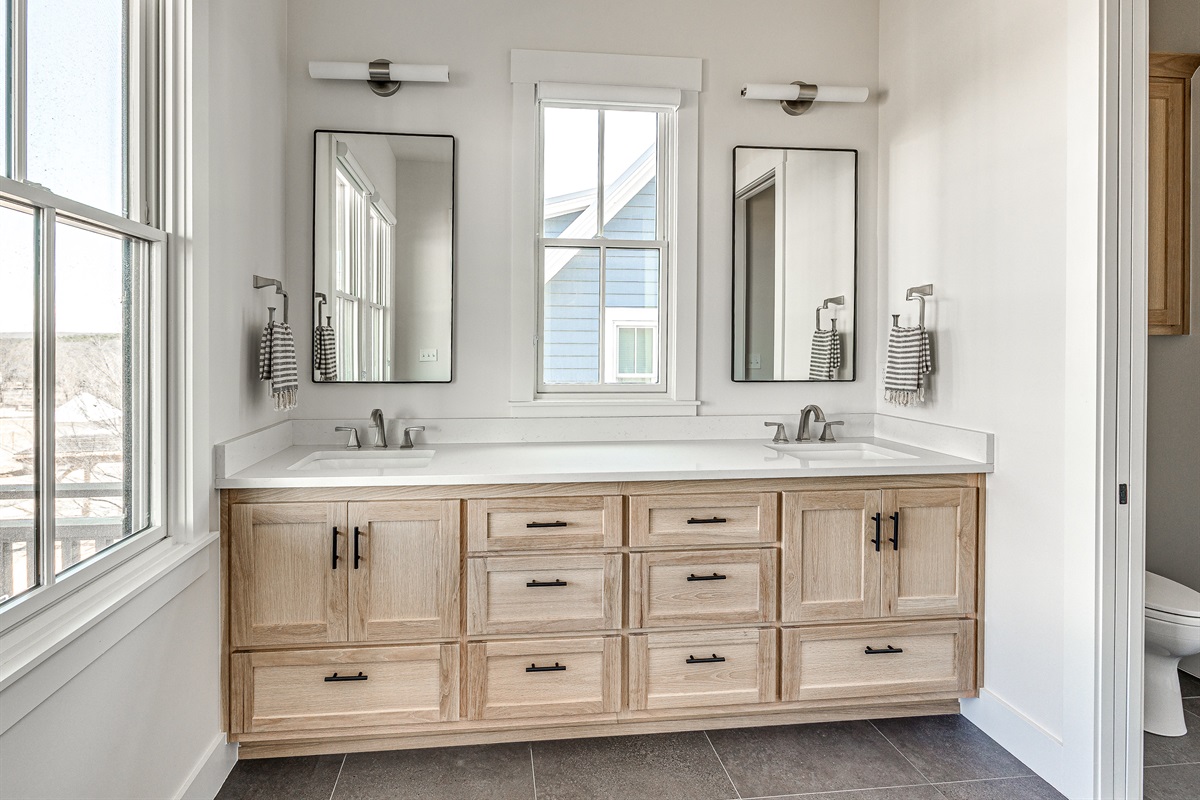 Secondary Primary Bathroom