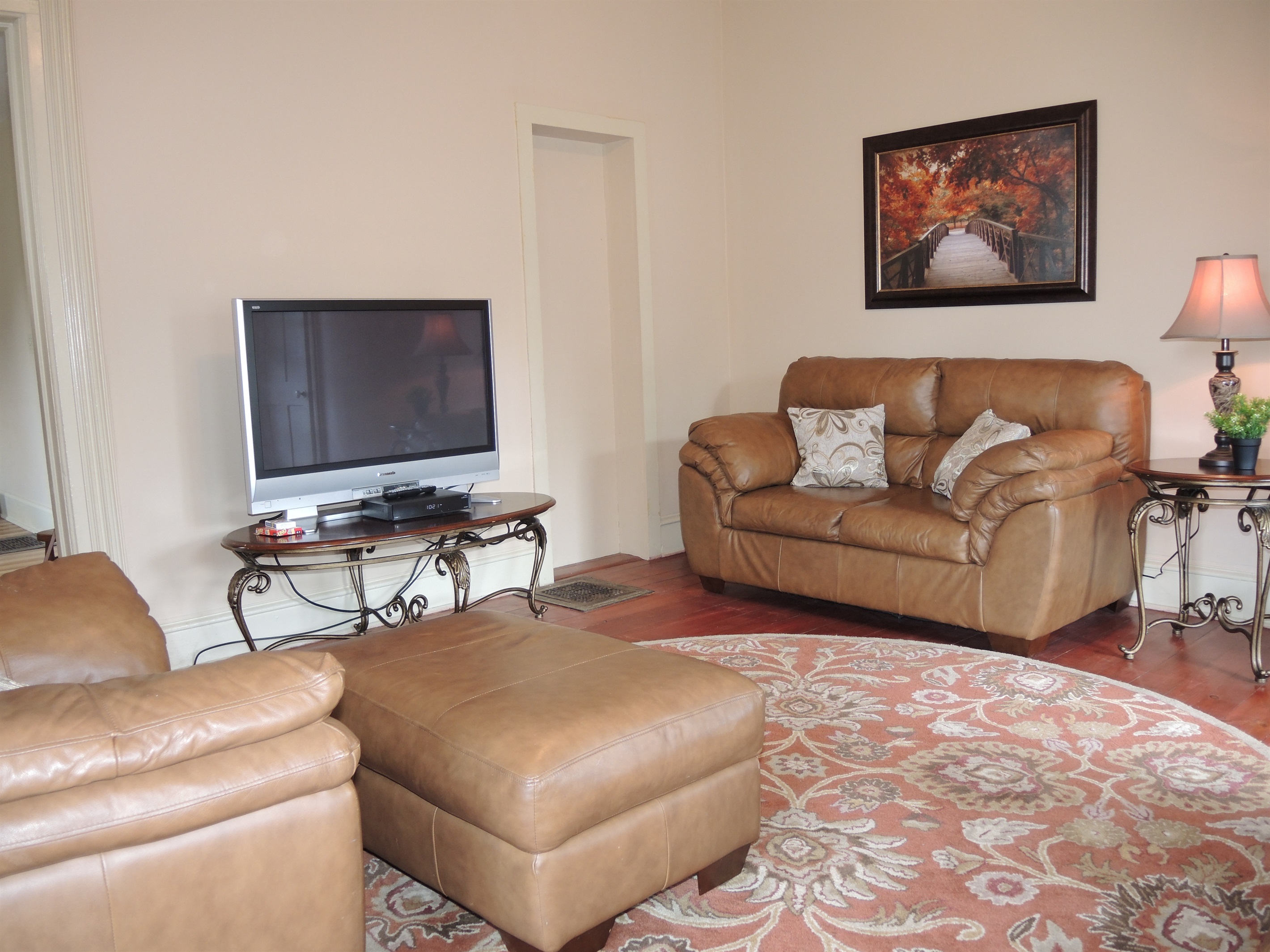 Doyle House - Living room 2