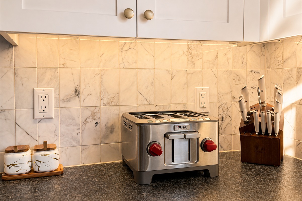Wolf bread toaster
