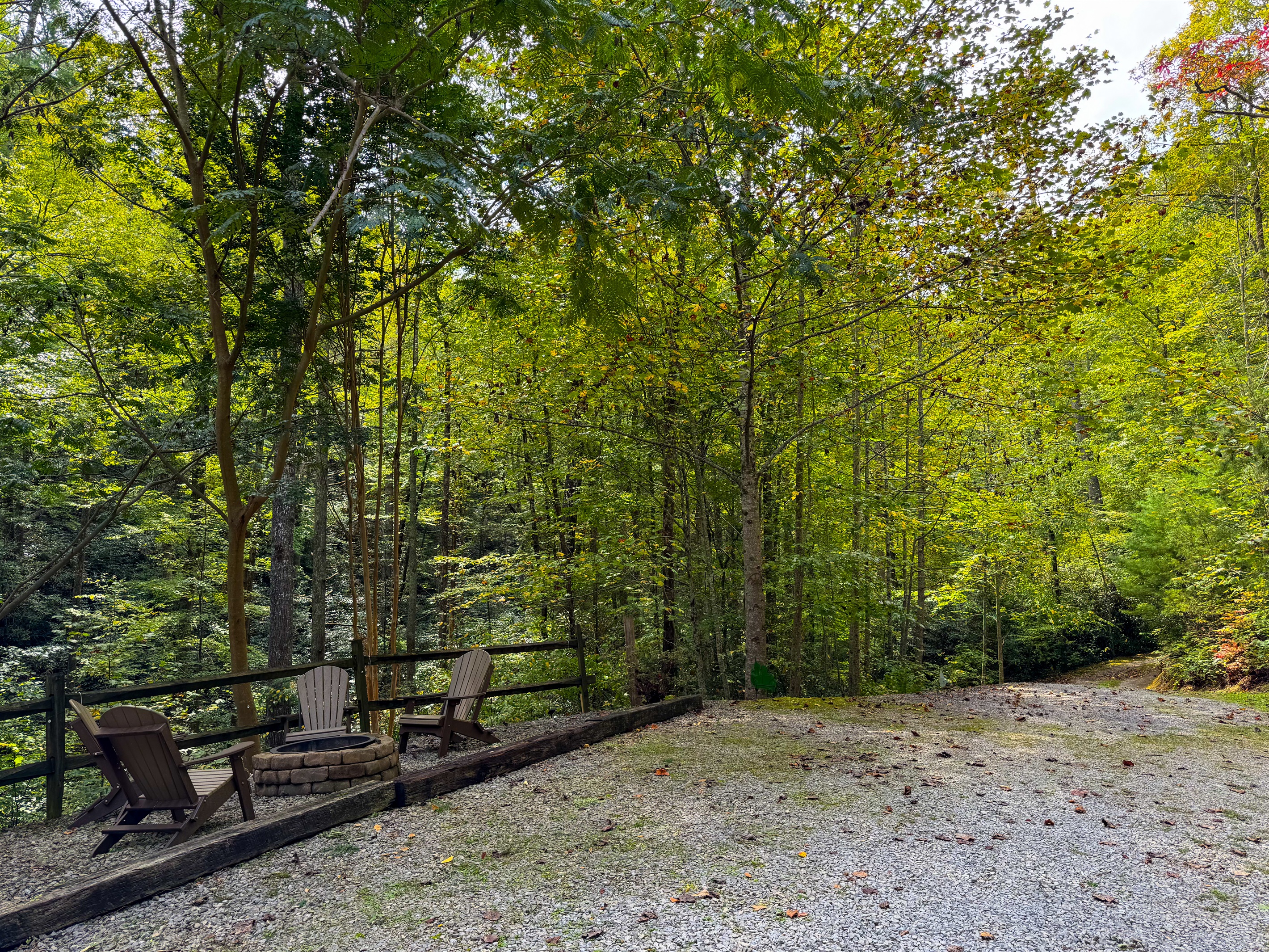 Fire pit for those crisp evenings. Note there are no other cabins in the immediate area.