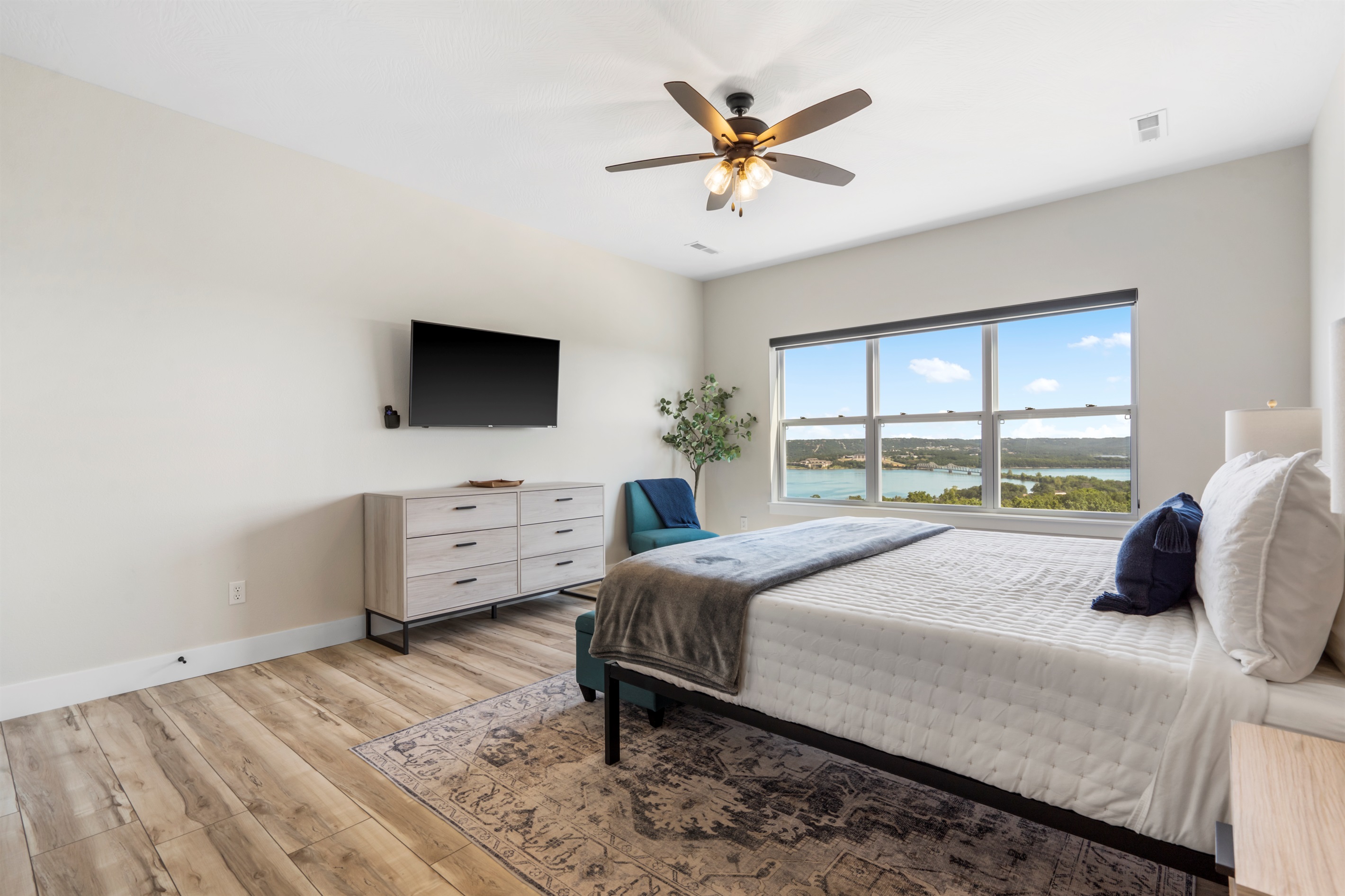 Master 3- Upper Level- Lake View