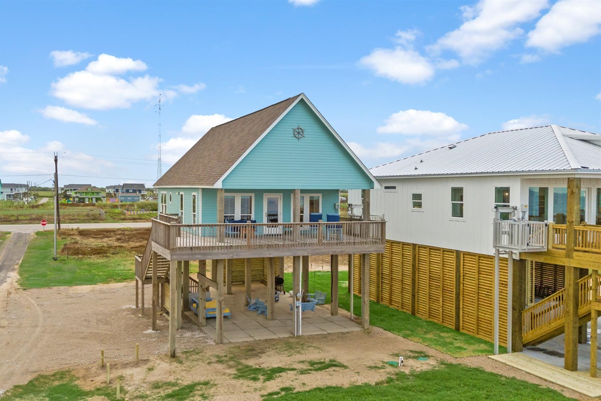62310eab7886445bb1ffb83e838577fb Large | Beachhouse | Texas | TX | Vacation Homes | Galveston | Crystal Beach | Kokomo | Breezy Days | Beachfront Elegance | Sunrise Serenity | Southern Sands Property Management, LLC