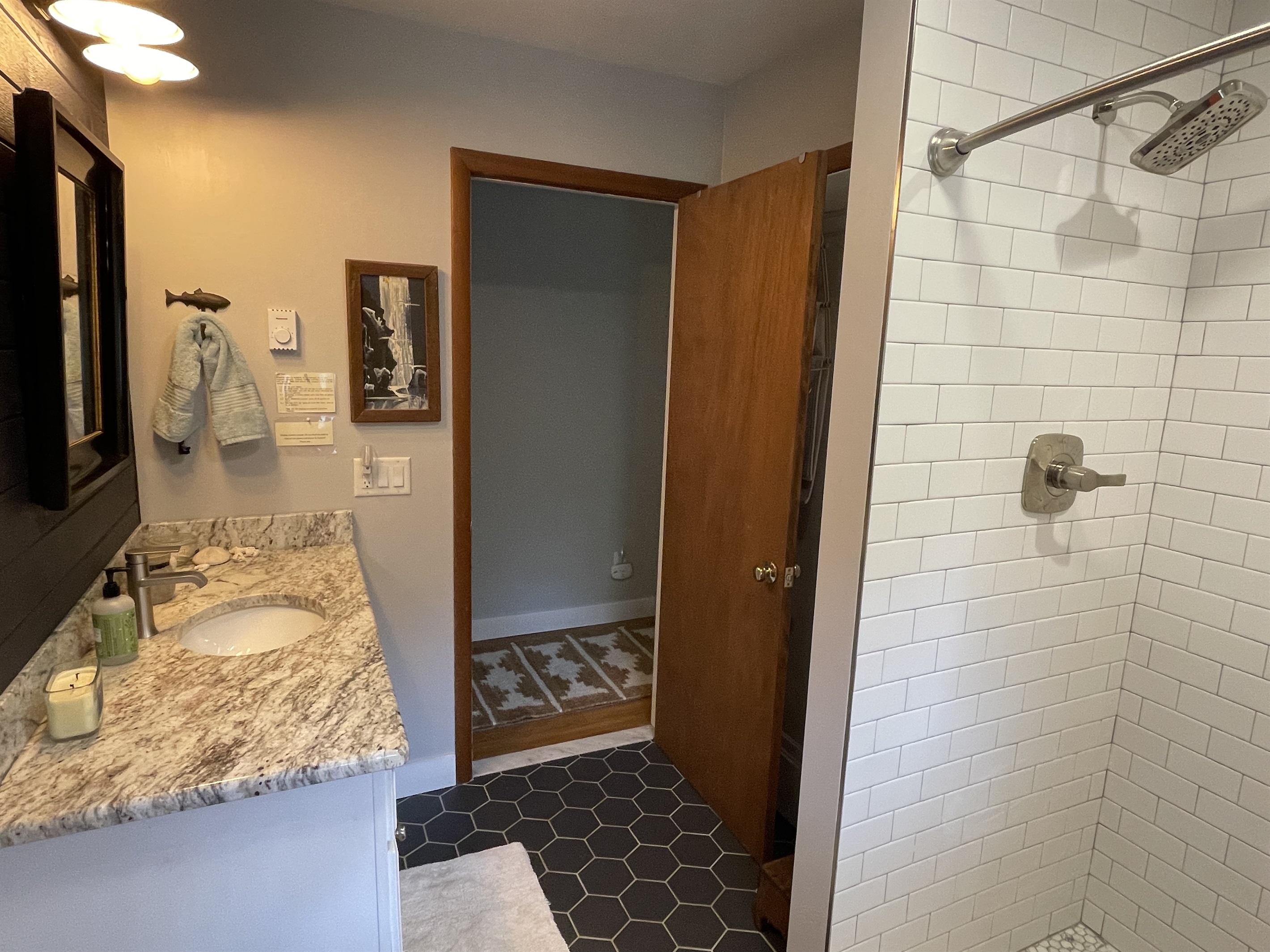 Renovated bath w/ shower
