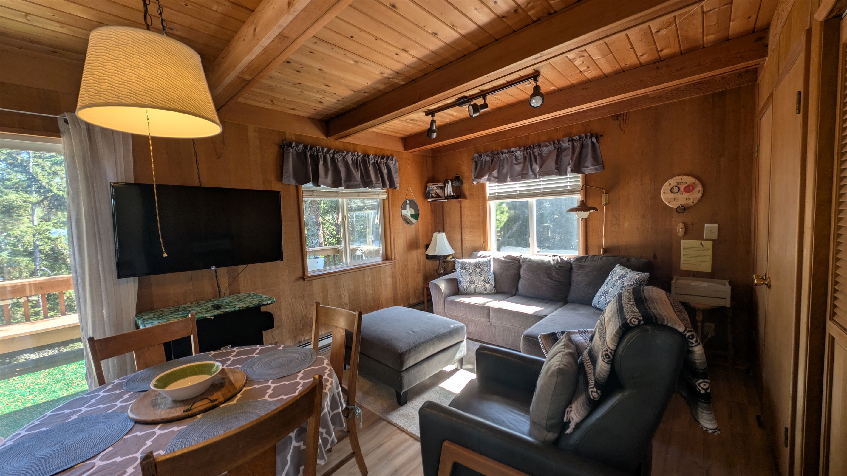 family room with Table & TV