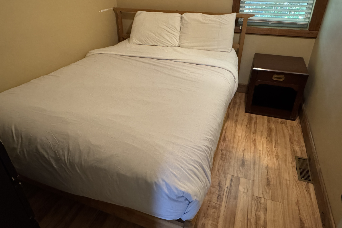 Bedroom #4 with Queen size bed
