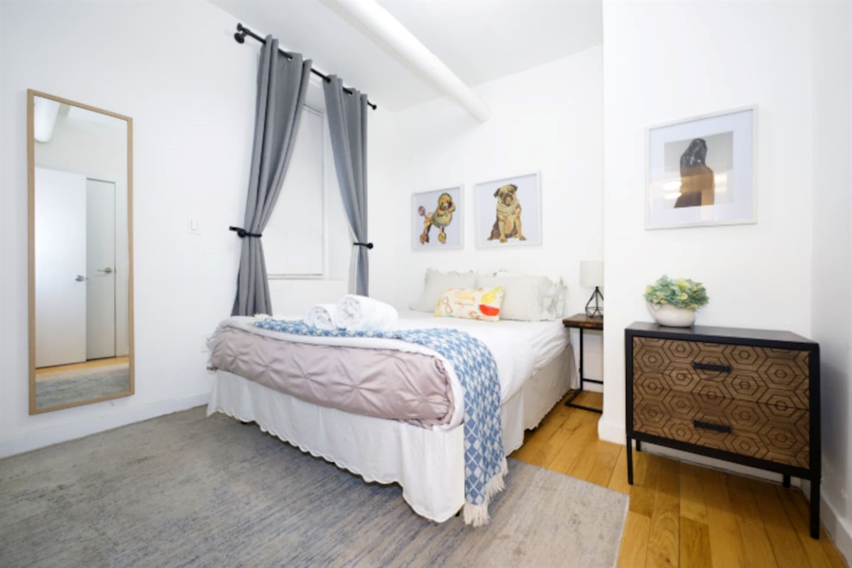 BR 1-  Queen Bed
