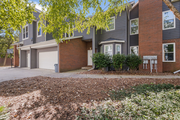 Irish Ivy Retreat | 2BR Near Notre Dame