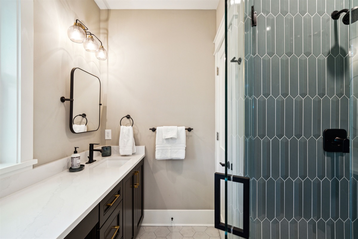 Ensuite bath