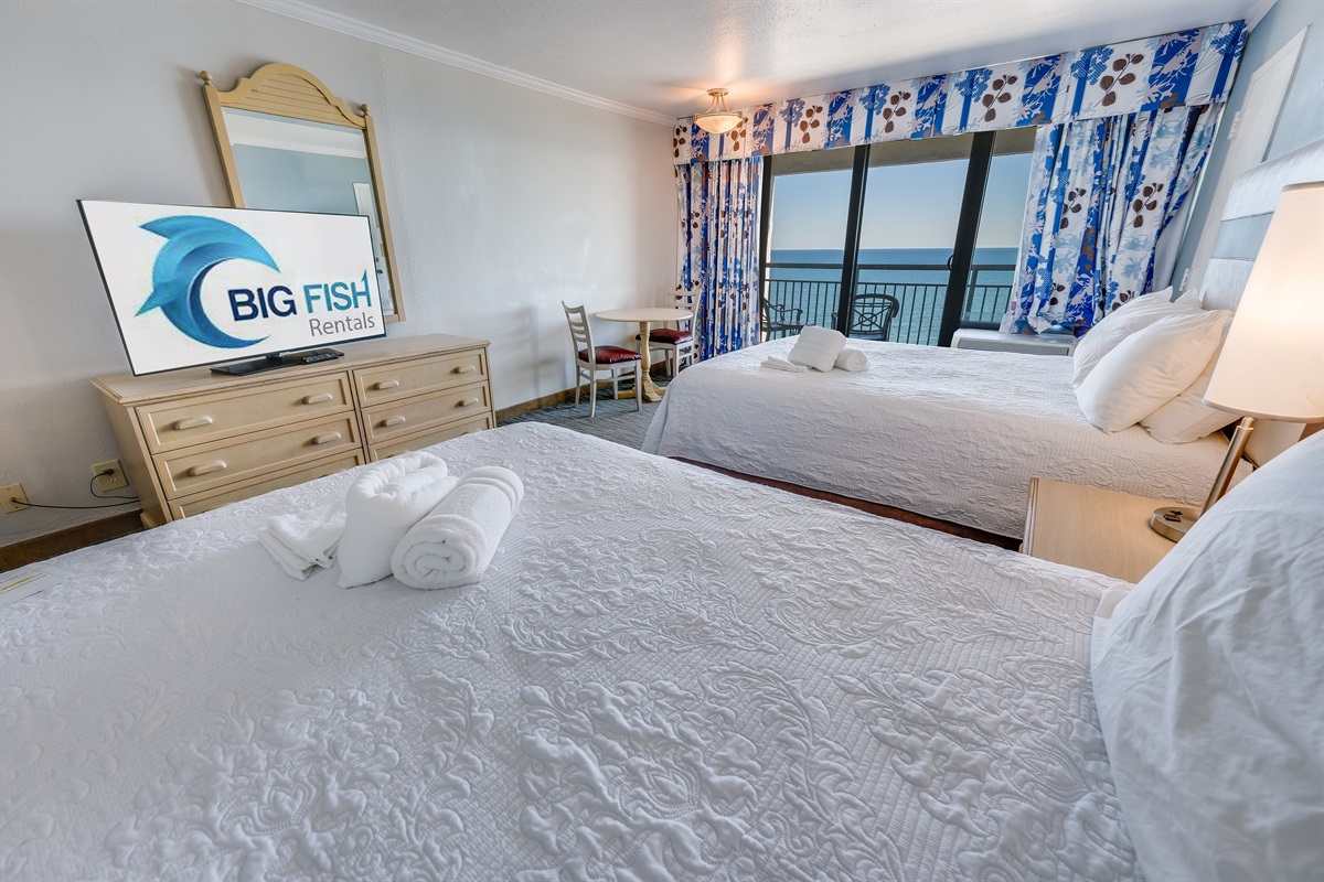 Room with Stunning Views🌊☀️