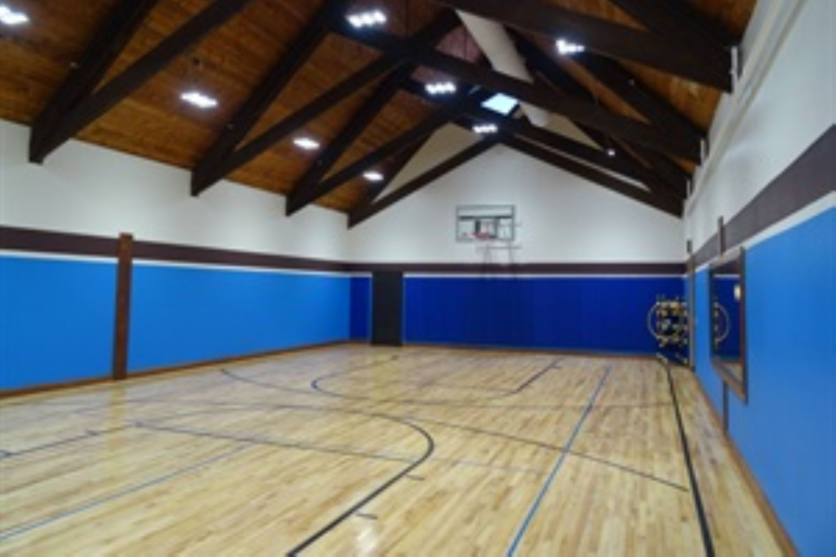 Indoor gymnasium at the Owners Club
