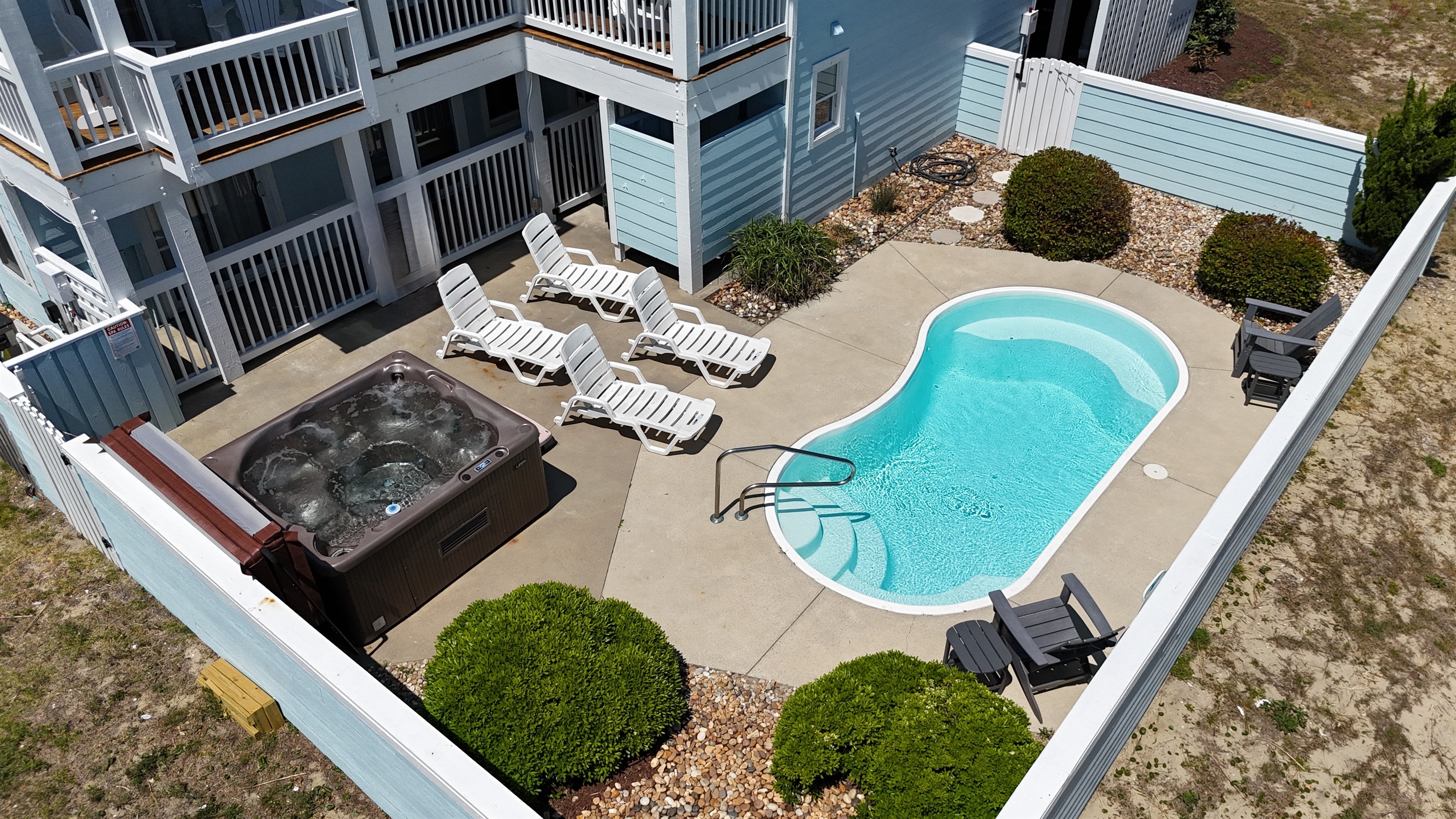 Enjoy the great outdoor space!