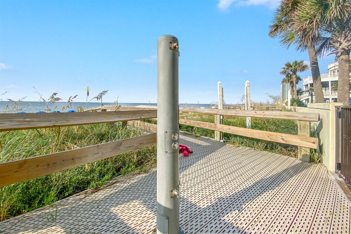Rinse off the sugar-white sand at our convenient boardwalk shower station before heading back to the luxury of Phoenix West.