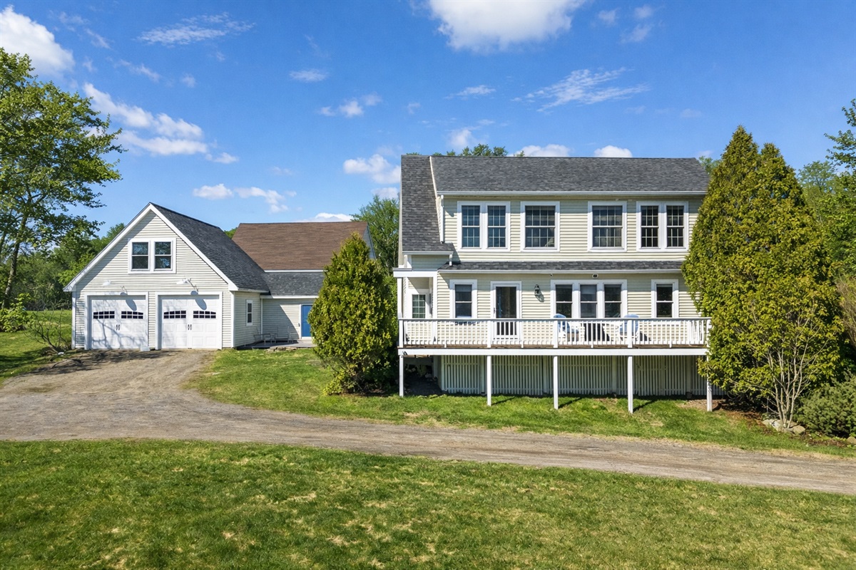 Private and spacious yard 