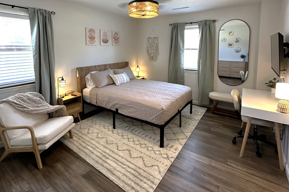 Queen bed, ceiling fan, closet and 43" smart TV