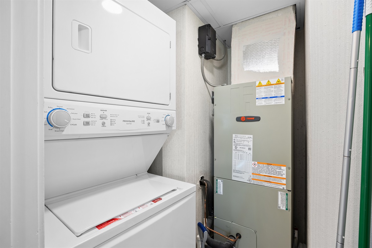 Washer & Dryer in Laundry Closet