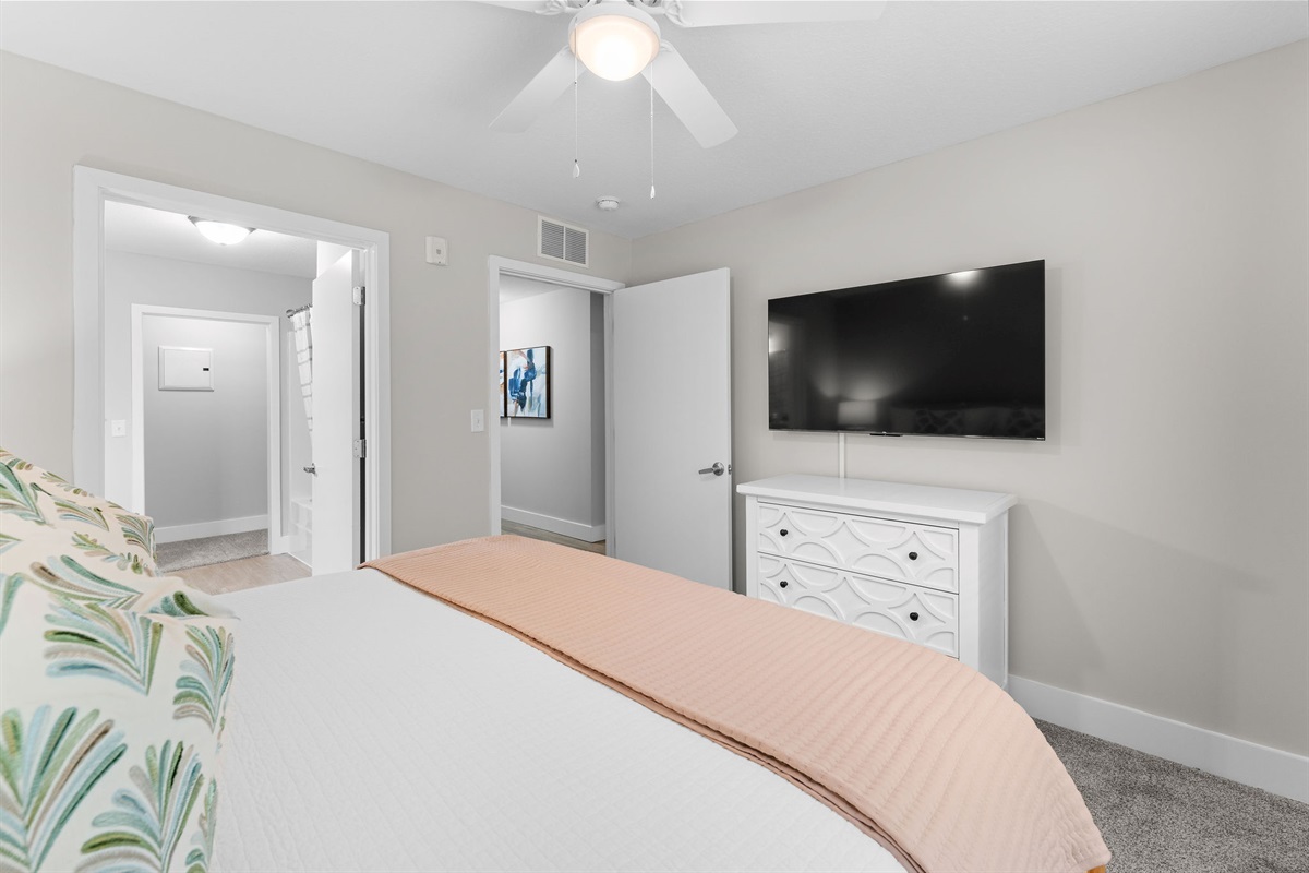 King Bedroom 2