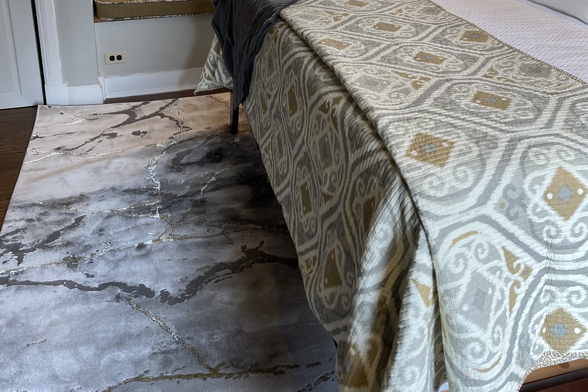 Primary bedroom - new rug in 2022