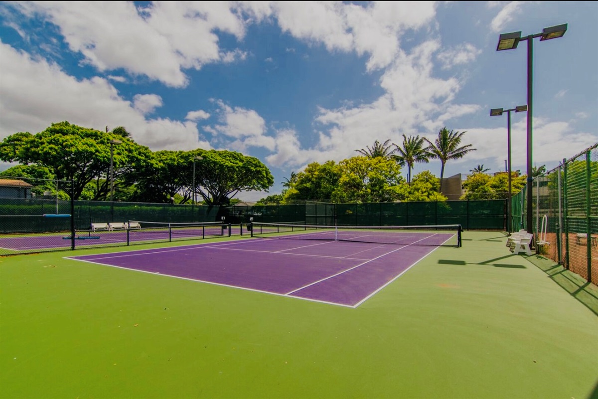 Whether you’re team tennis or team pickleball, we’ve got your courtside covered
